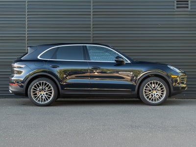 2023 Porsche Cayenne Base