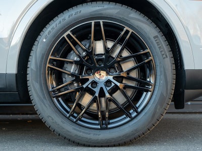 2026 Porsche Cayenne Base