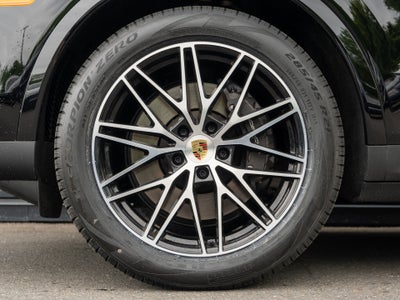 2024 Porsche Cayenne Base