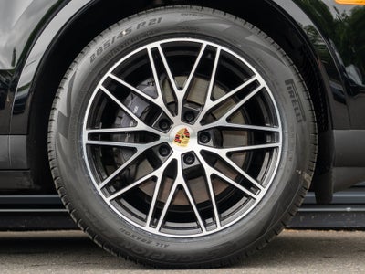 2024 Porsche Cayenne Base