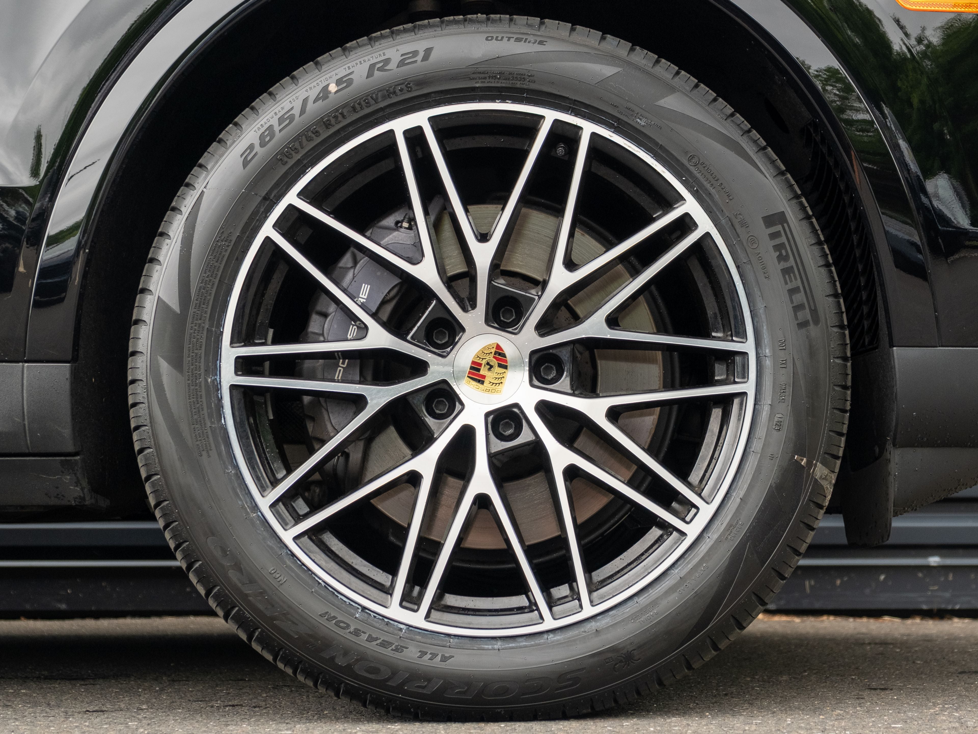 2024 Porsche Cayenne Base