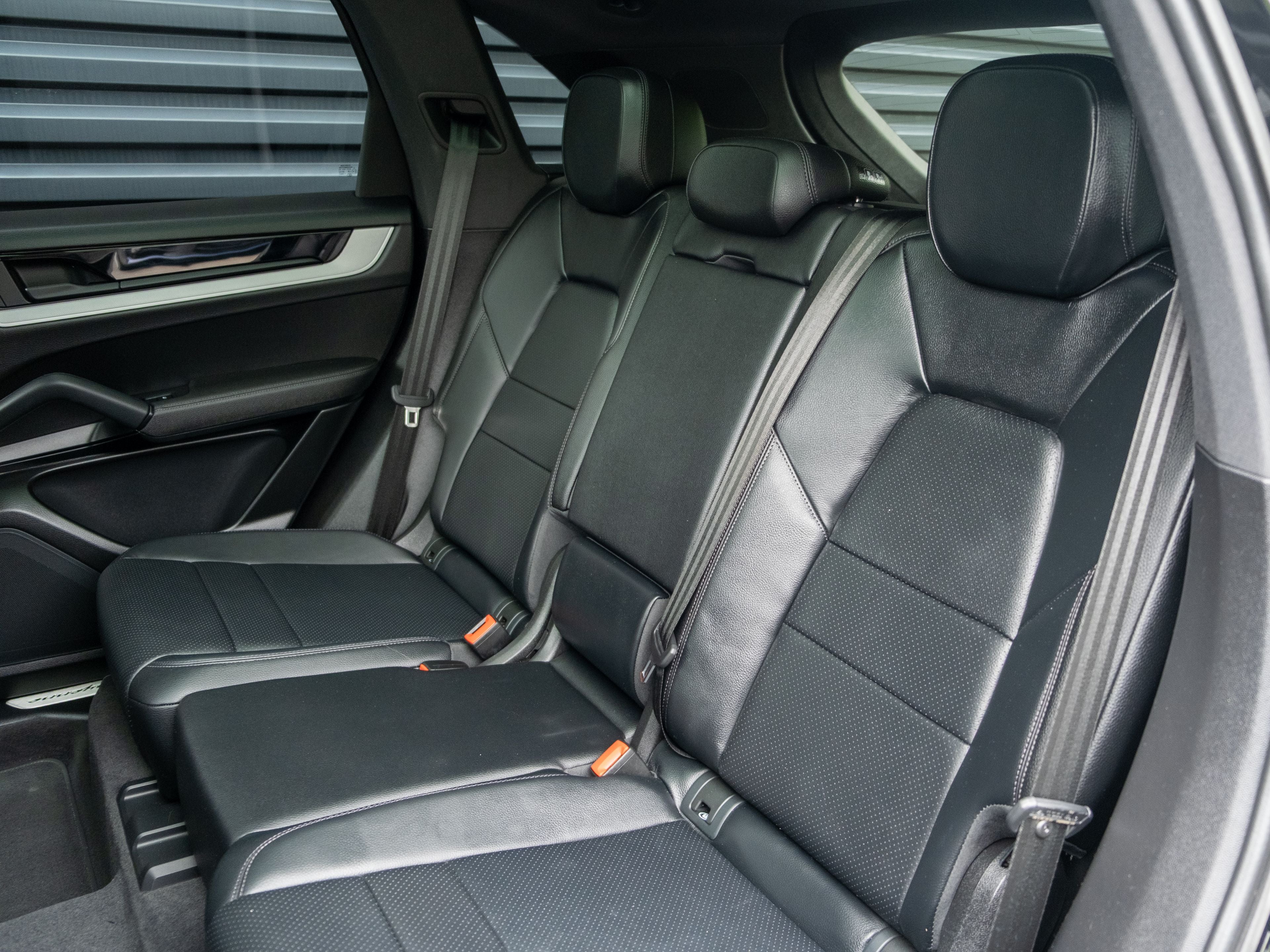 2024 Porsche Cayenne Base