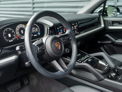2024 Porsche Cayenne Base