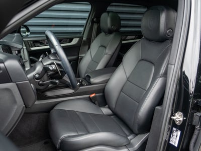 2024 Porsche Cayenne Base