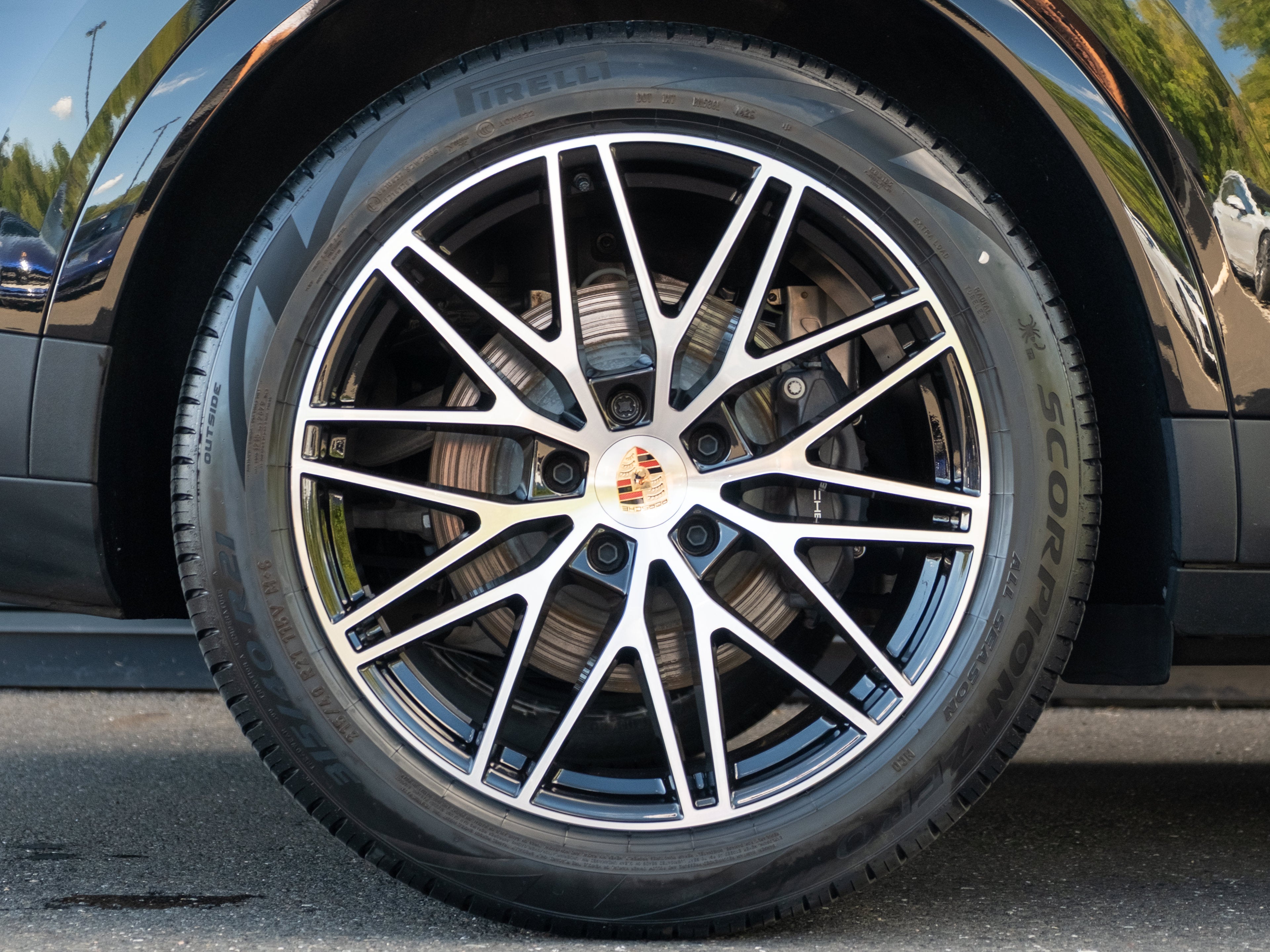 2025 Porsche Cayenne Base