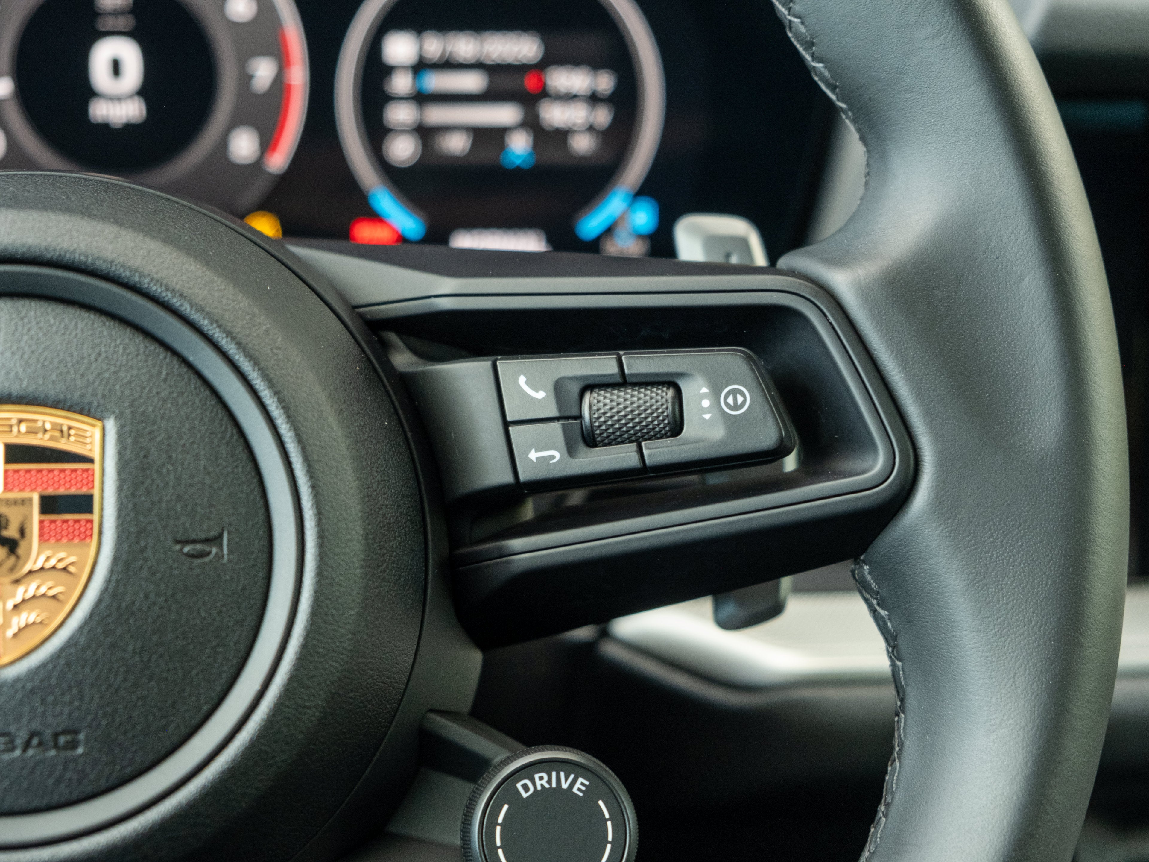 2025 Porsche Cayenne Base