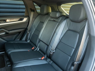 2025 Porsche Cayenne Base