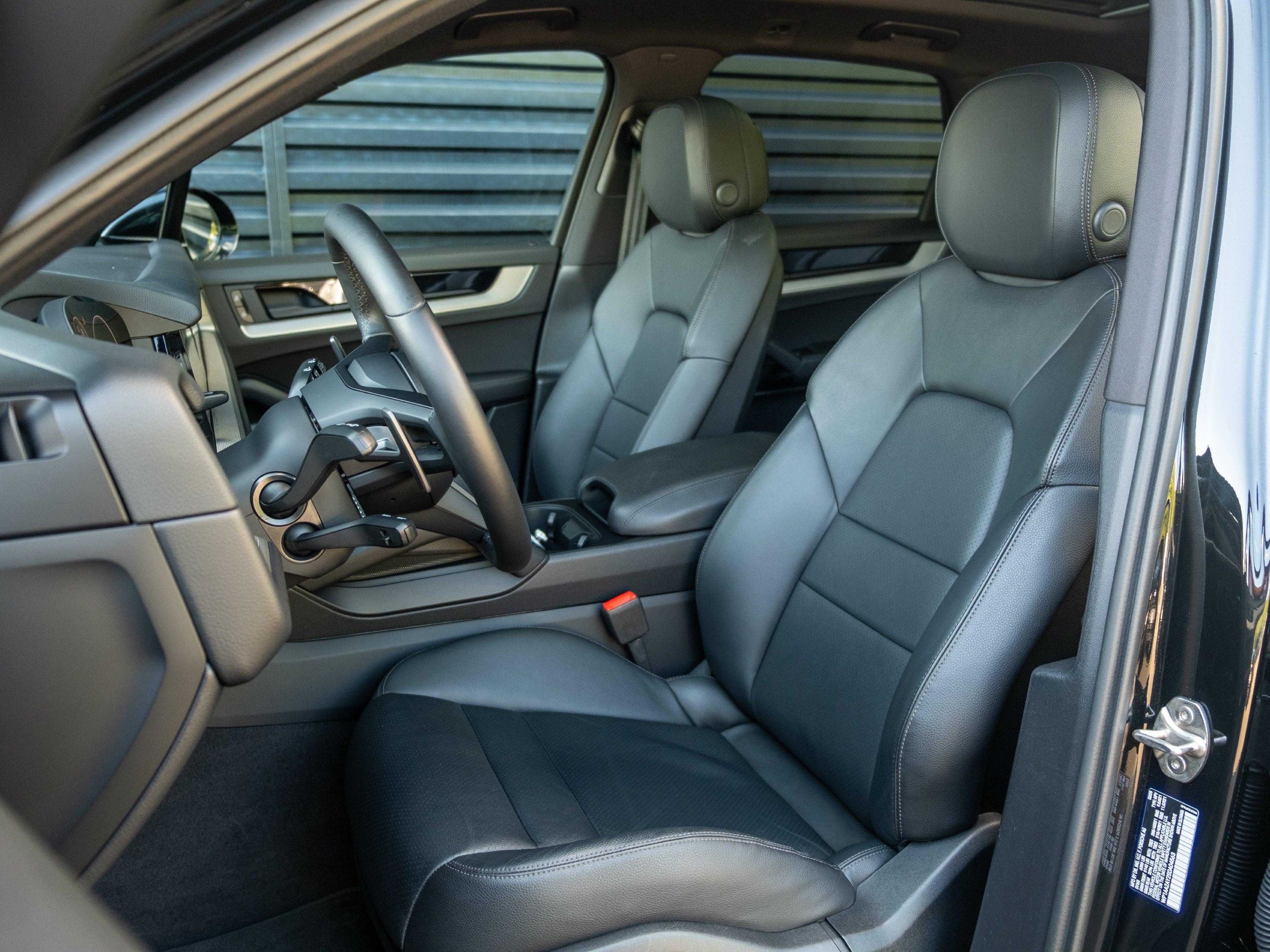 2025 Porsche Cayenne Base
