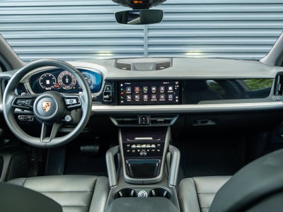 2025 Porsche Cayenne Base