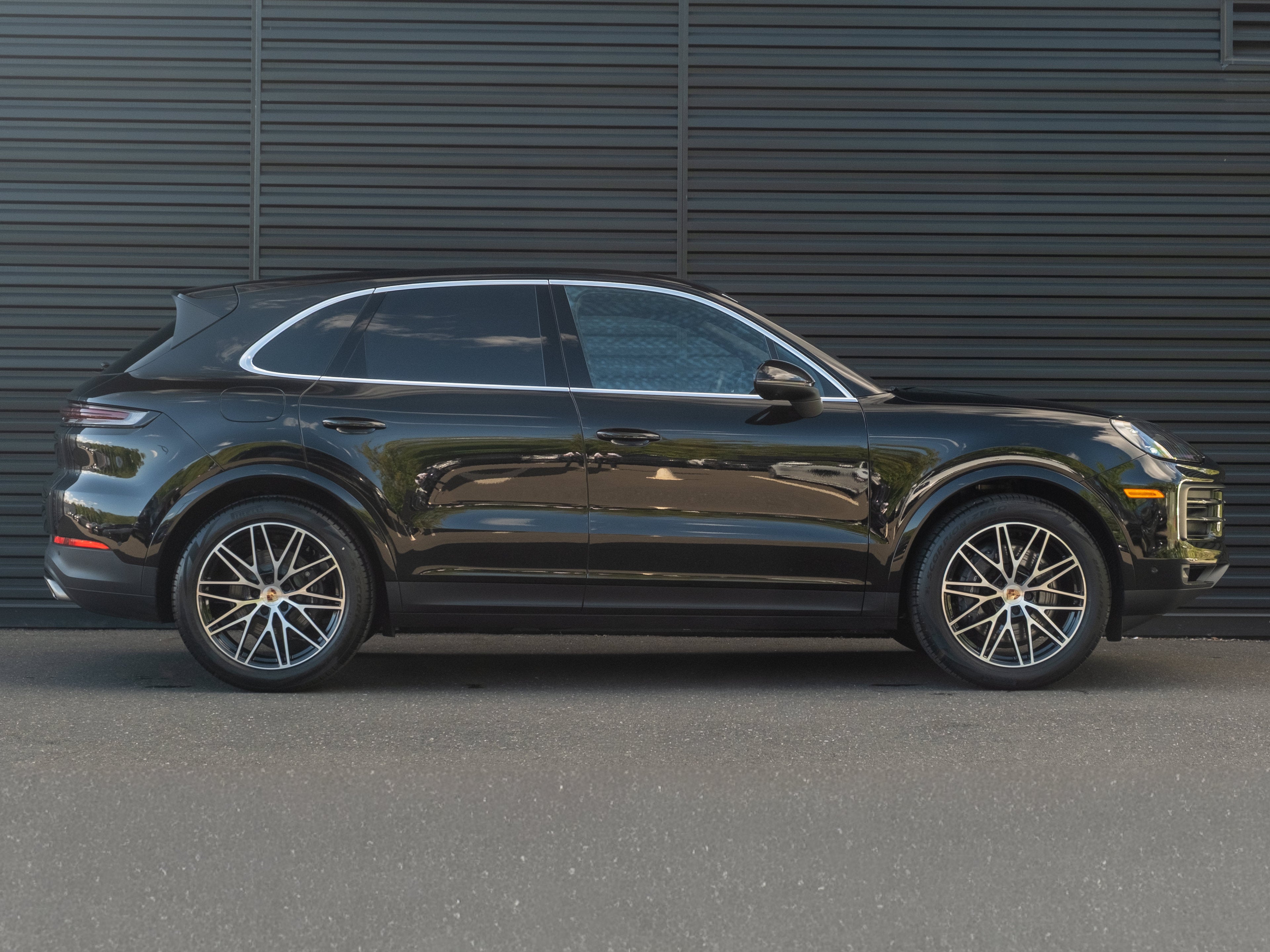 2025 Porsche Cayenne Base