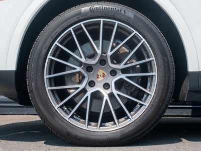2023 Porsche Cayenne Base
