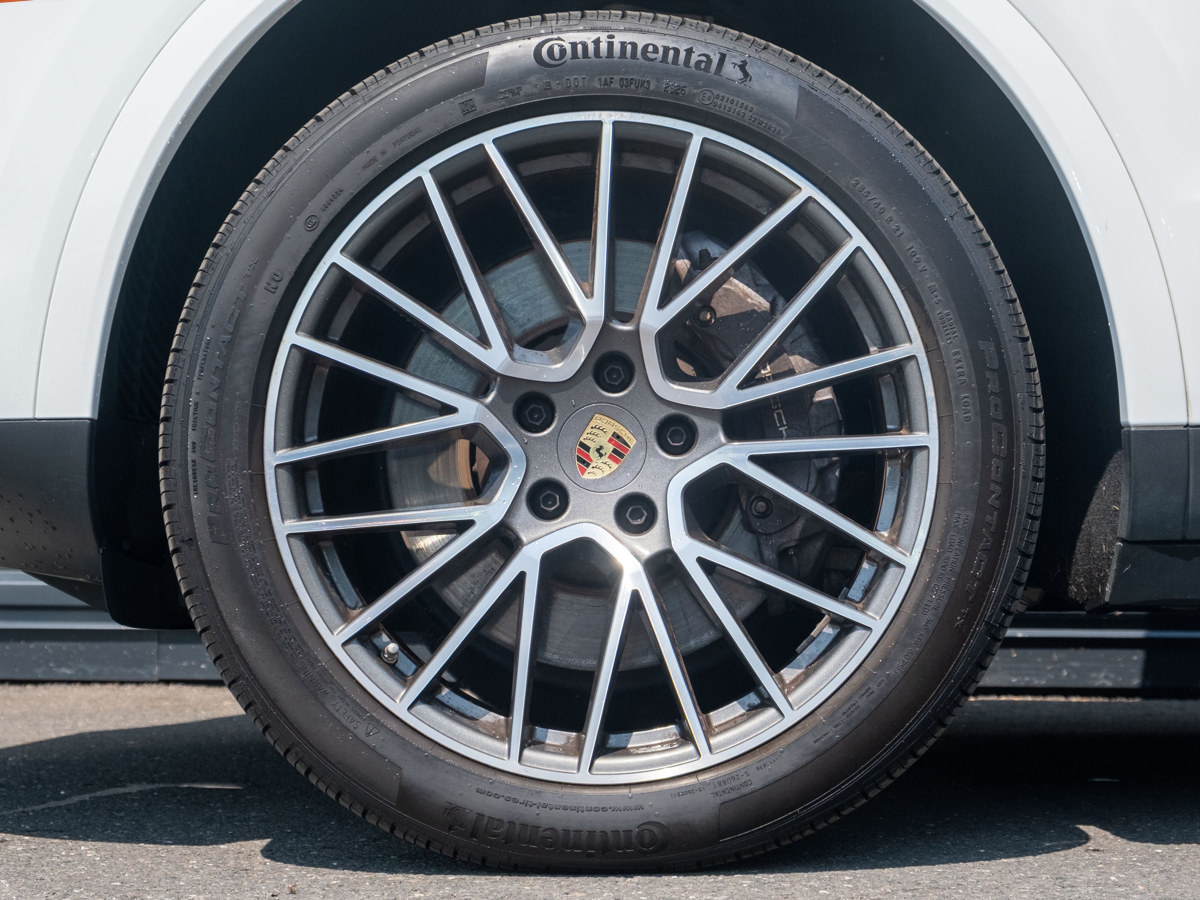 2023 Porsche Cayenne Base
