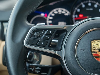 2023 Porsche Cayenne Base