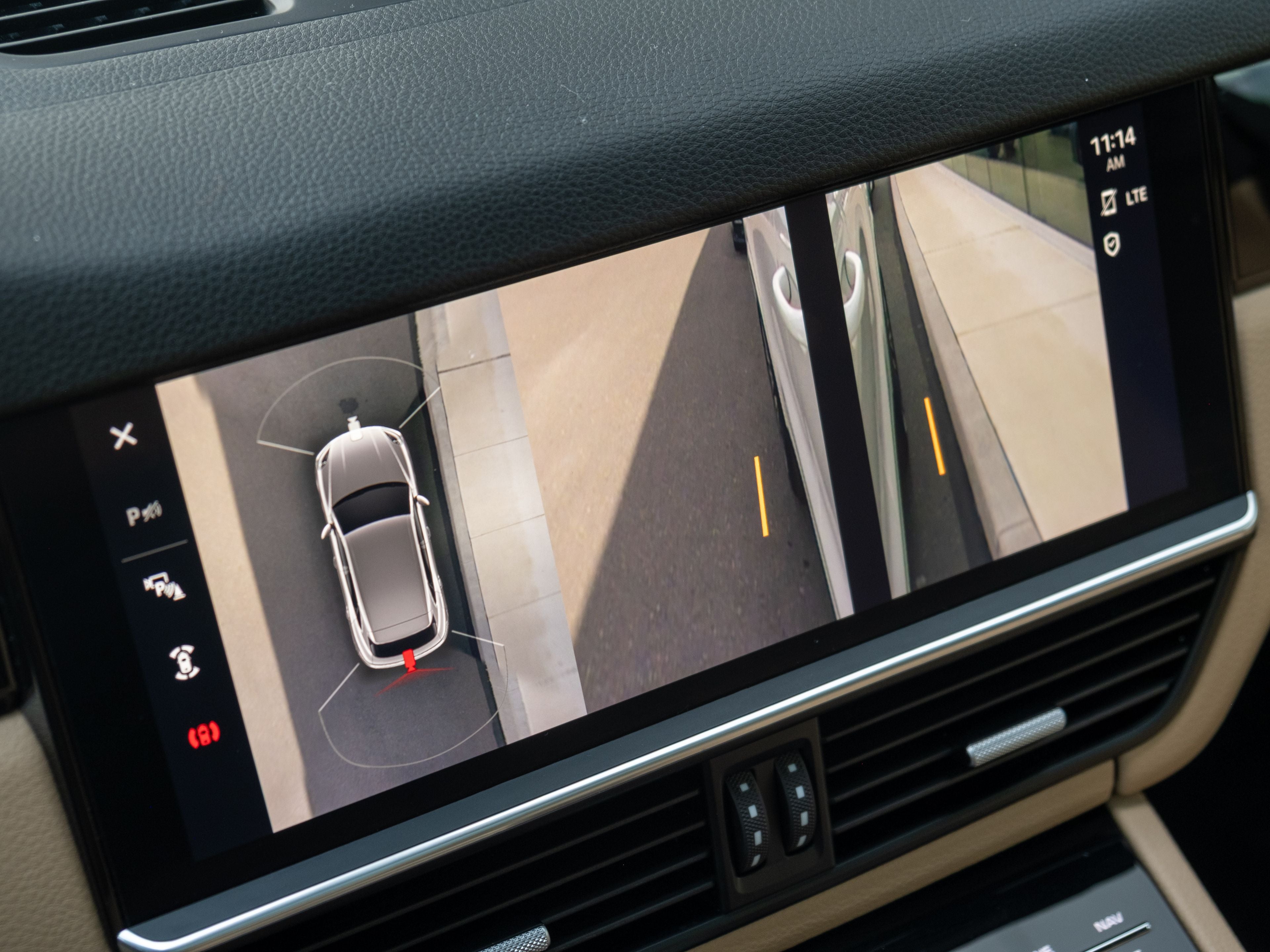 2023 Porsche Cayenne Base