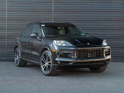 2024 Porsche Cayenne Base