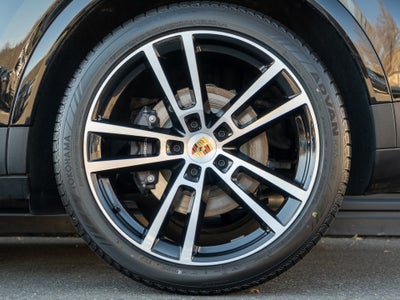 2024 Porsche Cayenne Base
