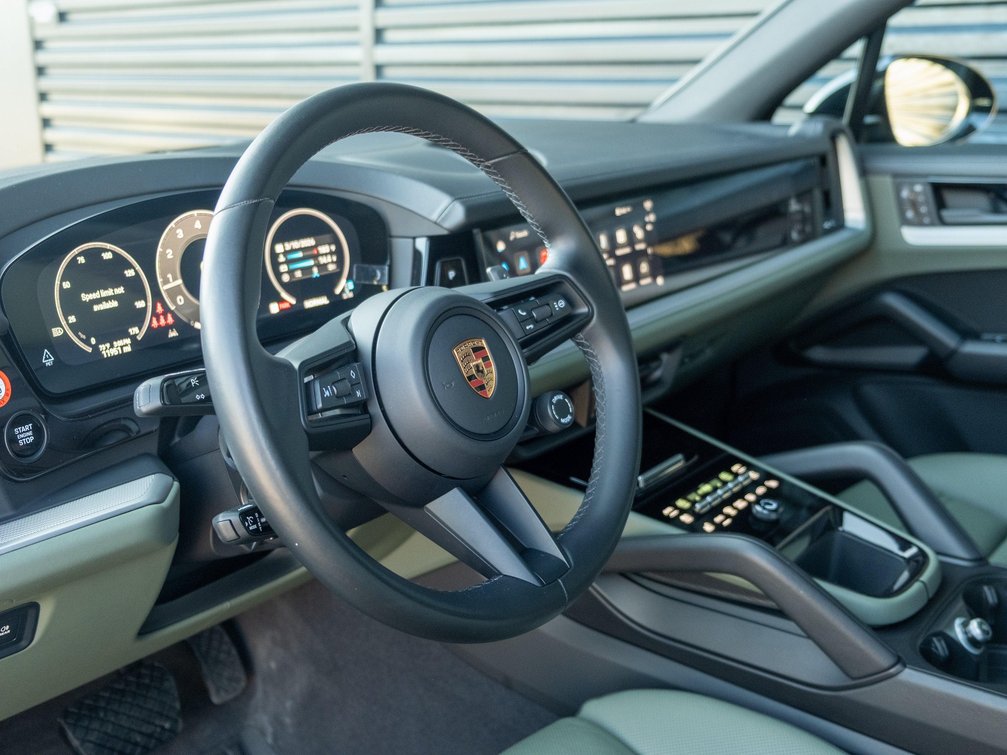 2024 Porsche Cayenne Base