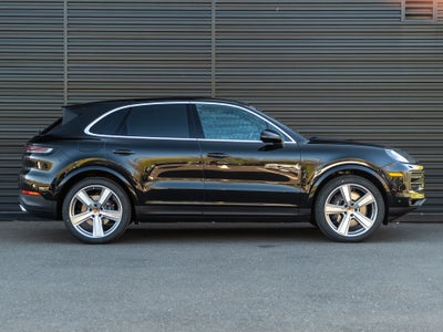 2026 Porsche Cayenne Base