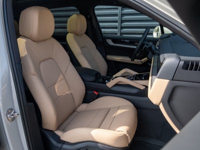 2026 Porsche Cayenne Base