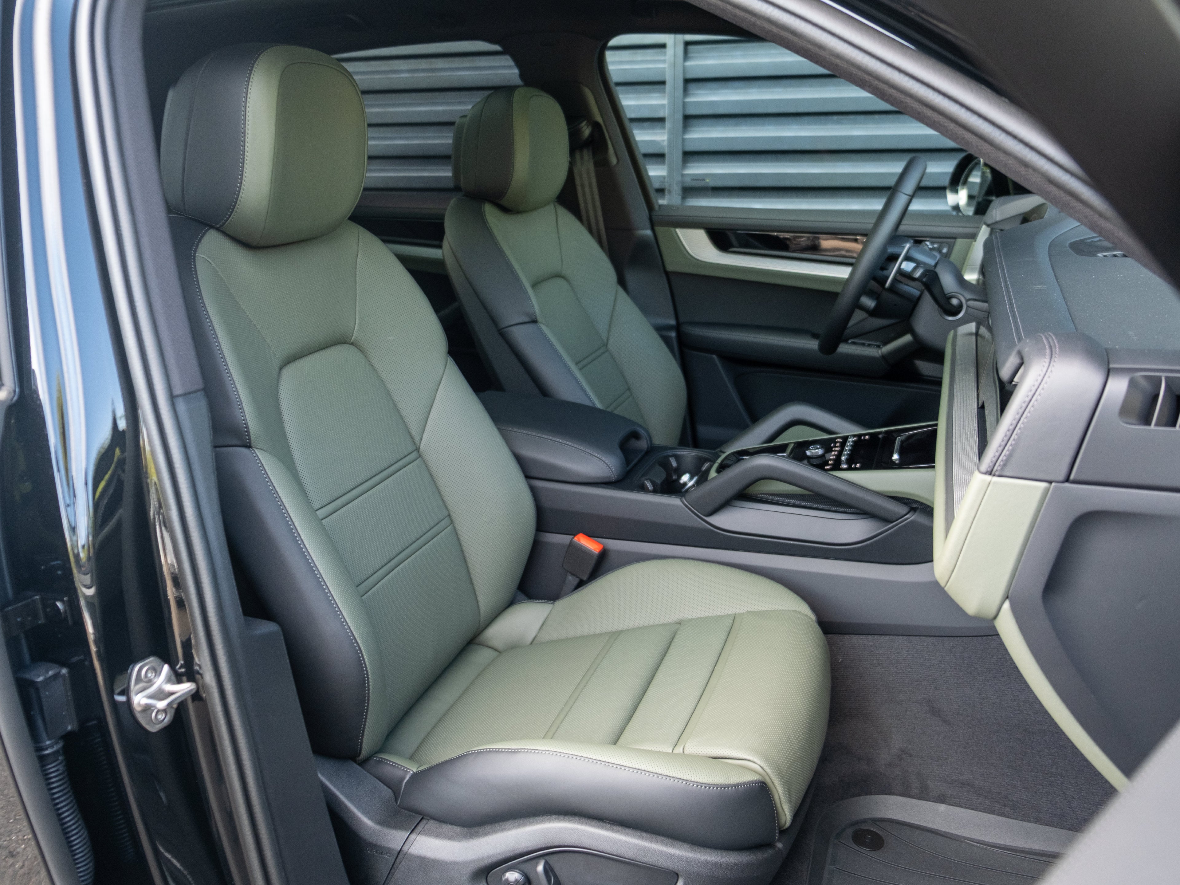 2026 Porsche Cayenne Base