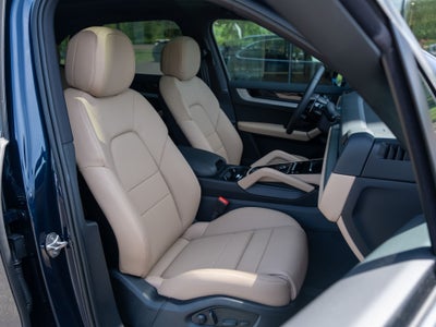 2026 Porsche Cayenne Base