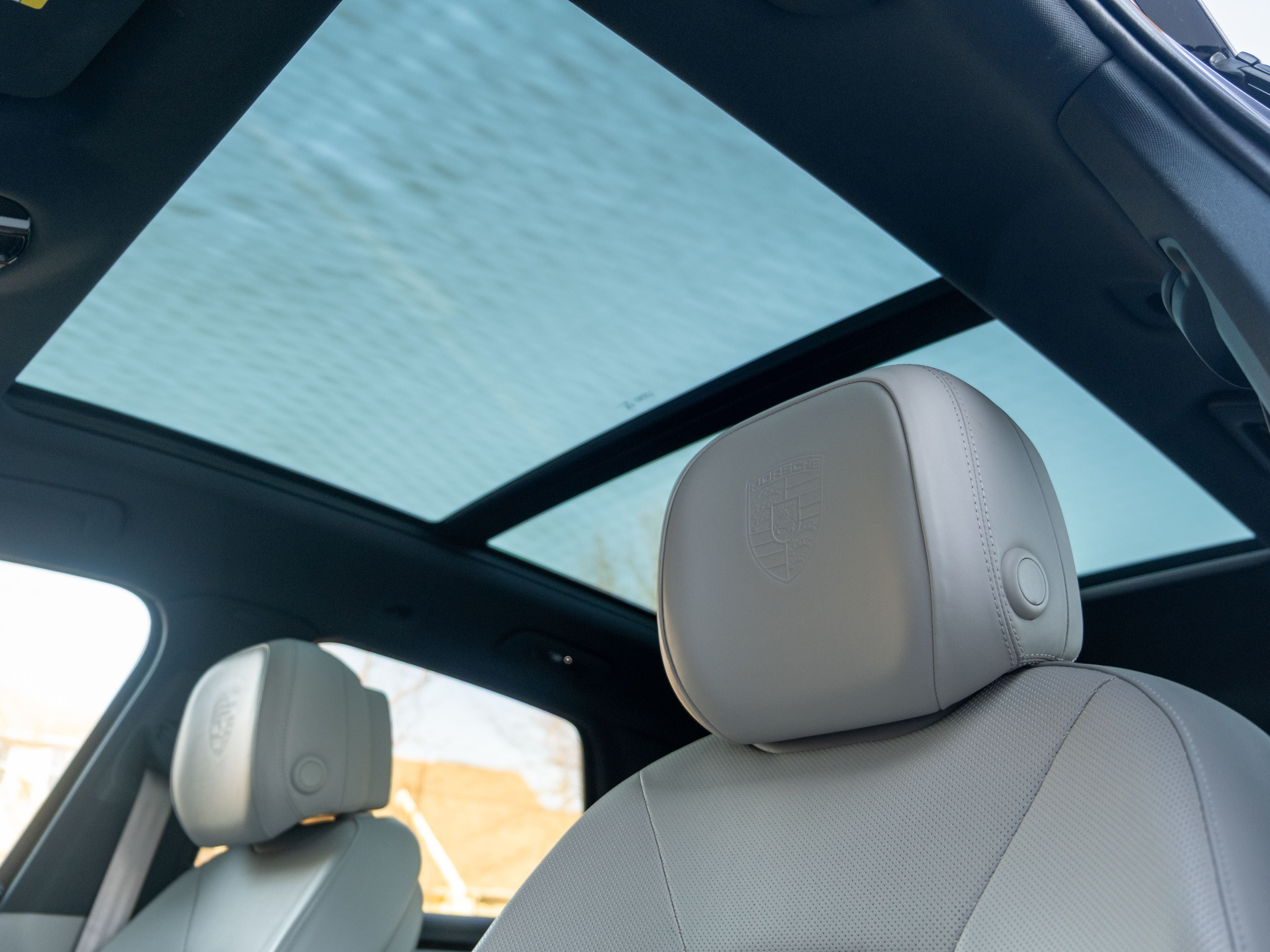 2023 Porsche Cayenne Platinum Edition