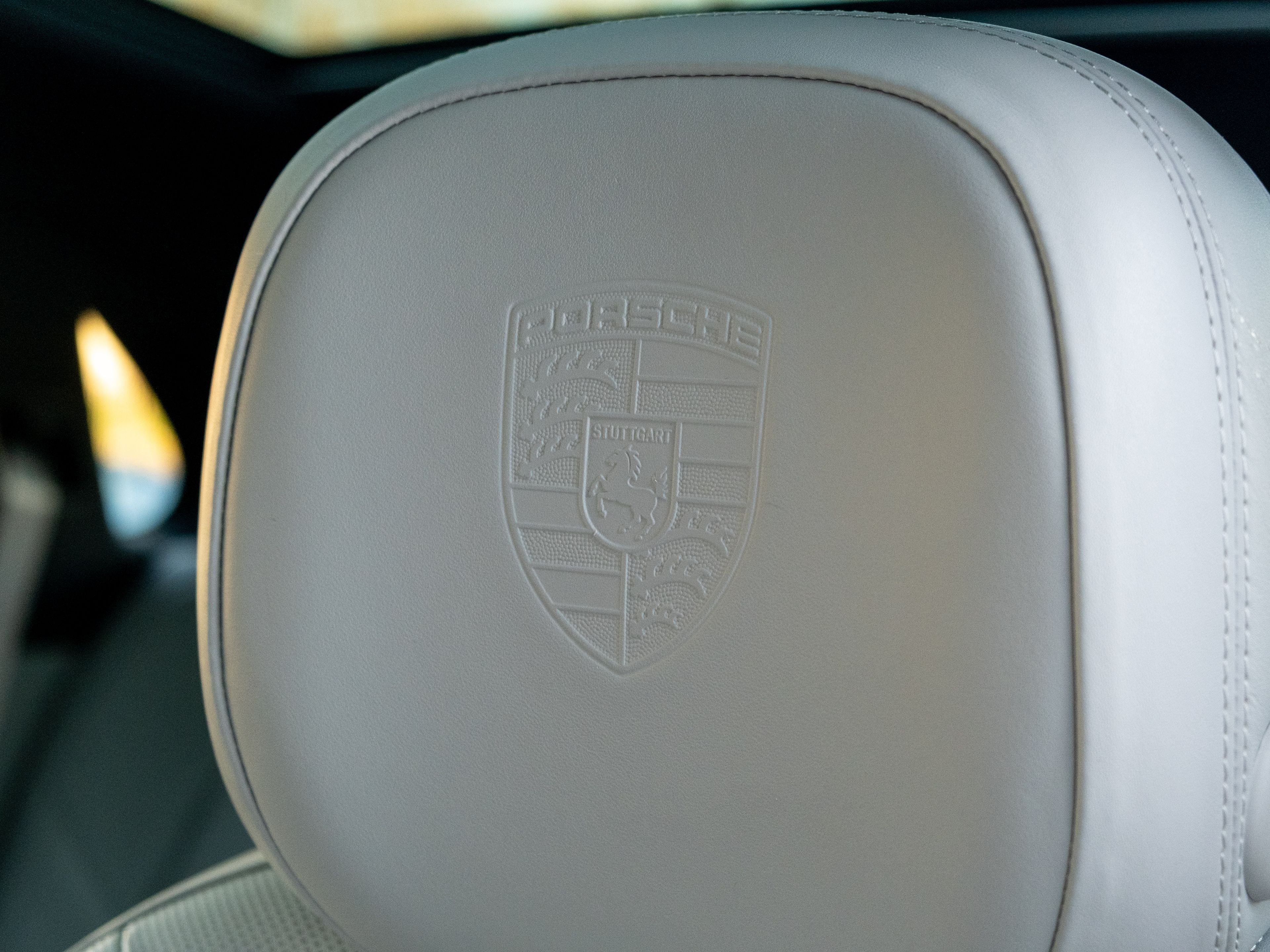 2023 Porsche Cayenne Platinum Edition