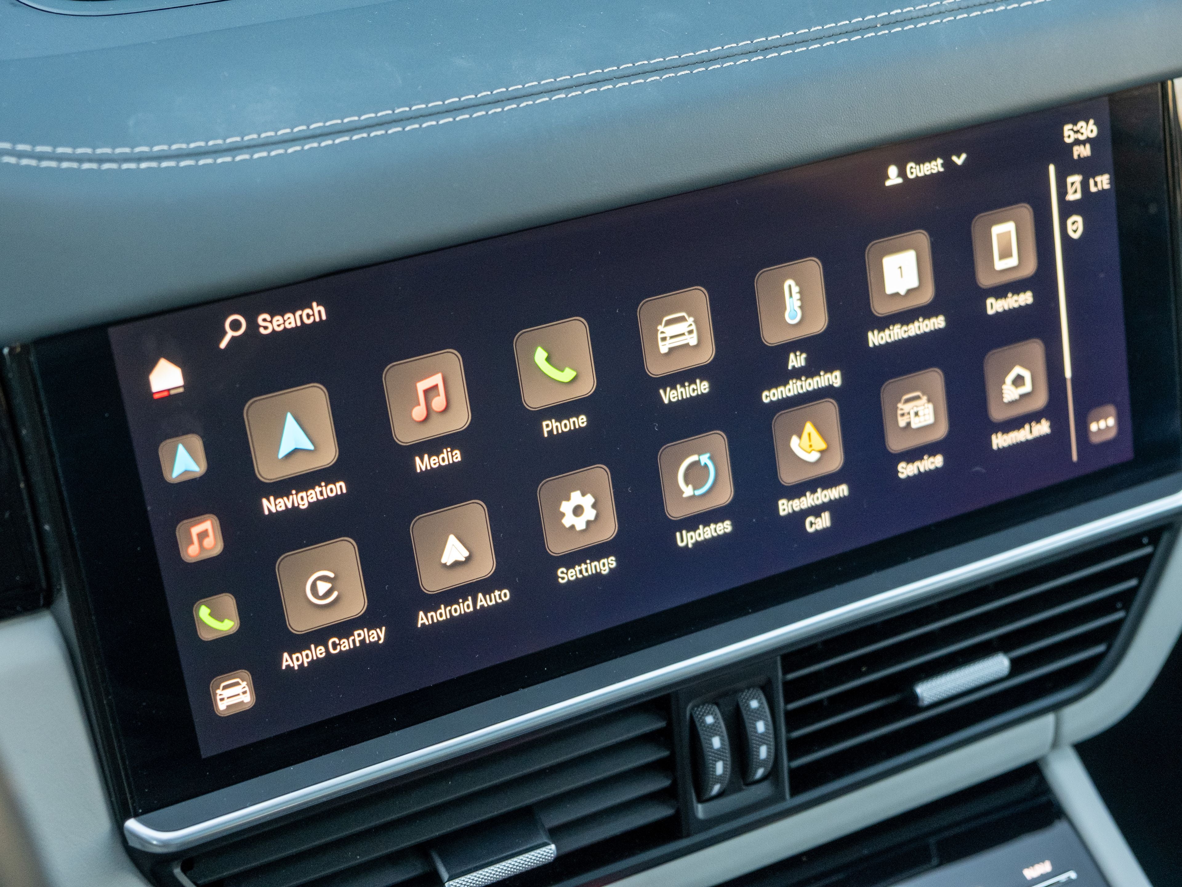 2023 Porsche Cayenne Platinum Edition