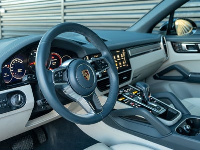 2023 Porsche Cayenne Platinum Edition