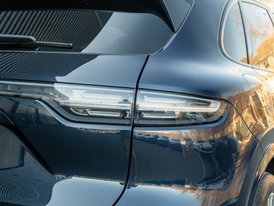 2023 Porsche Cayenne Platinum Edition