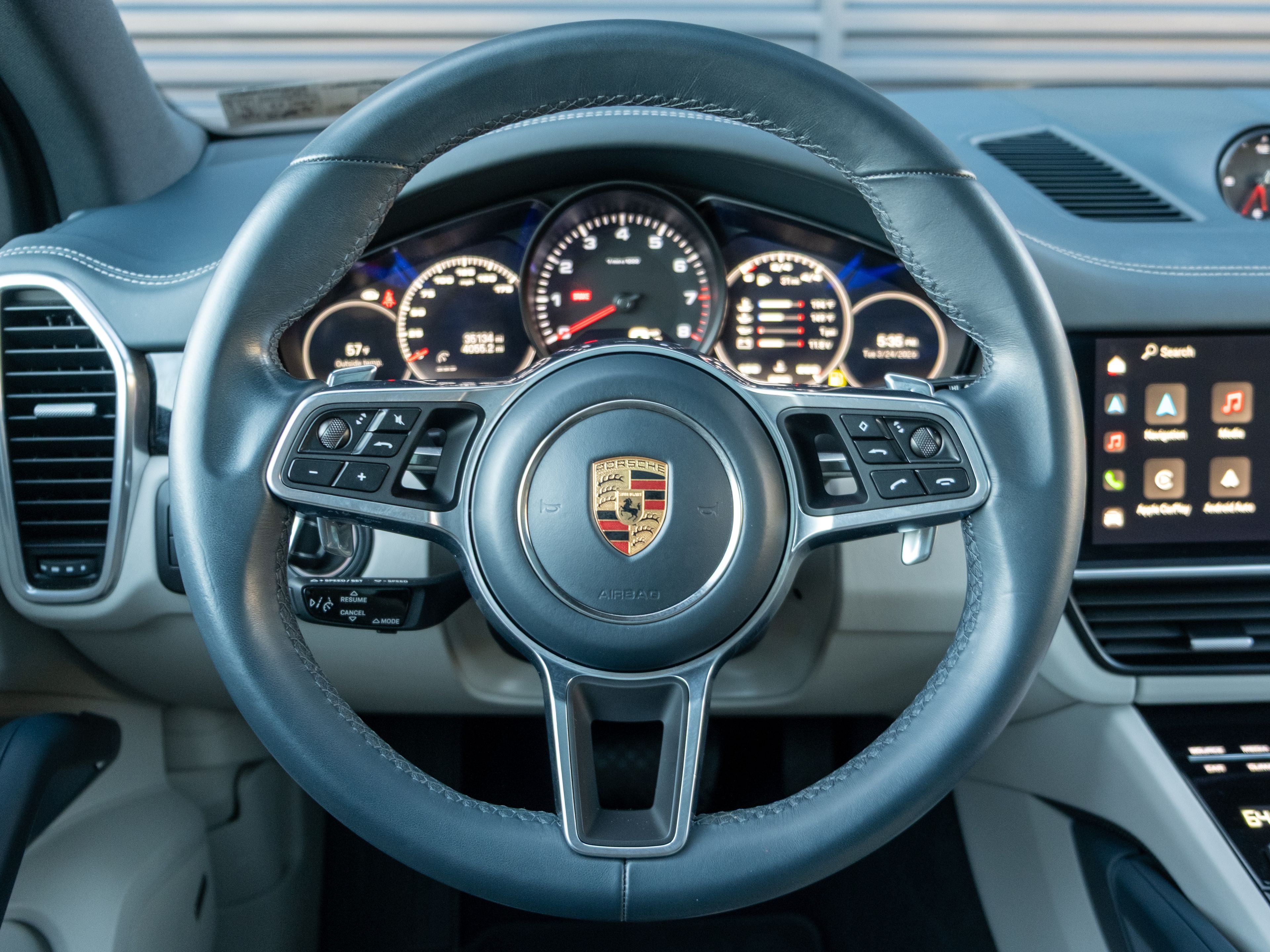 2023 Porsche Cayenne Platinum Edition