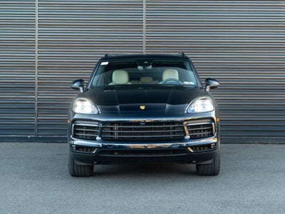 2023 Porsche Cayenne Platinum Edition