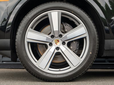 2024 Porsche Cayenne Base