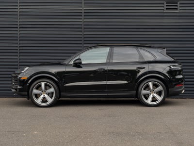2024 Porsche Cayenne Base
