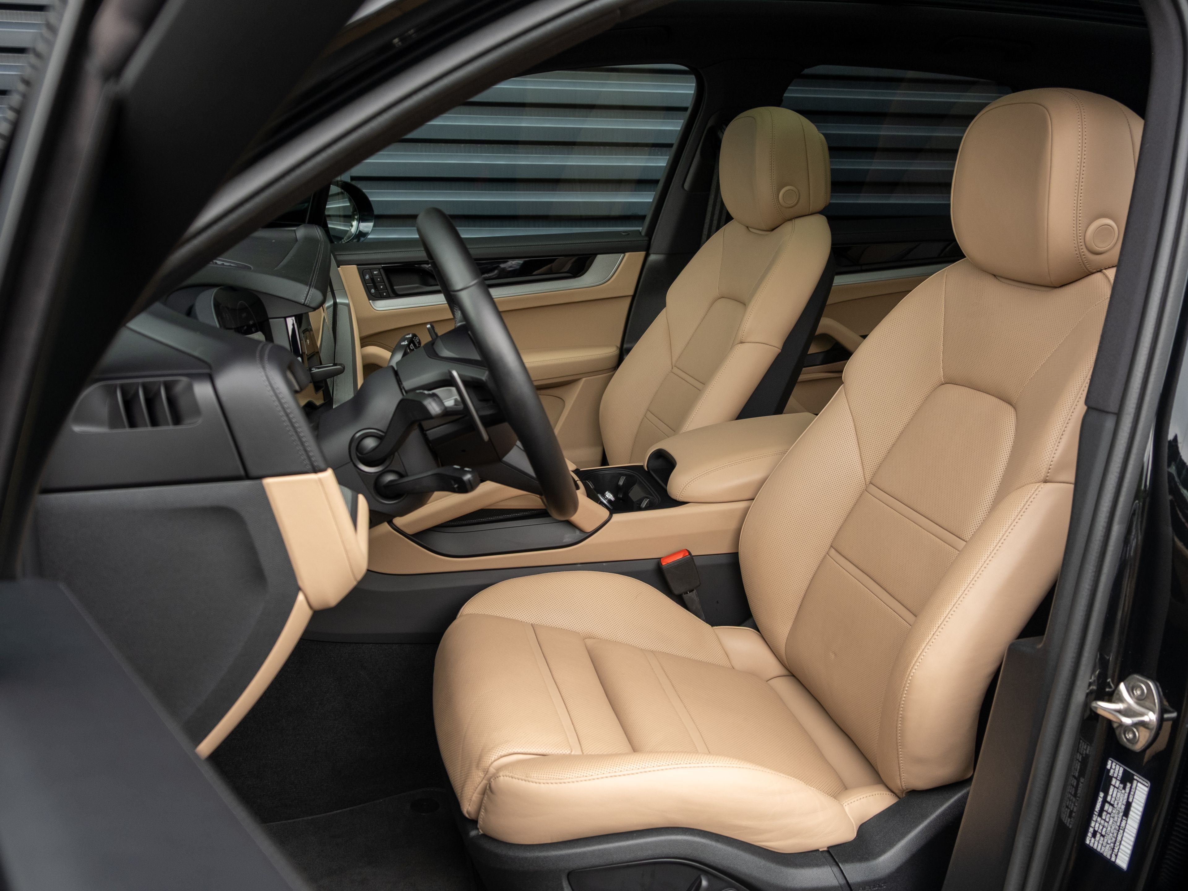 2024 Porsche Cayenne Base