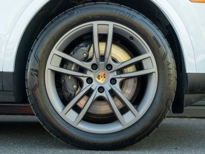 2024 Porsche Cayenne Base