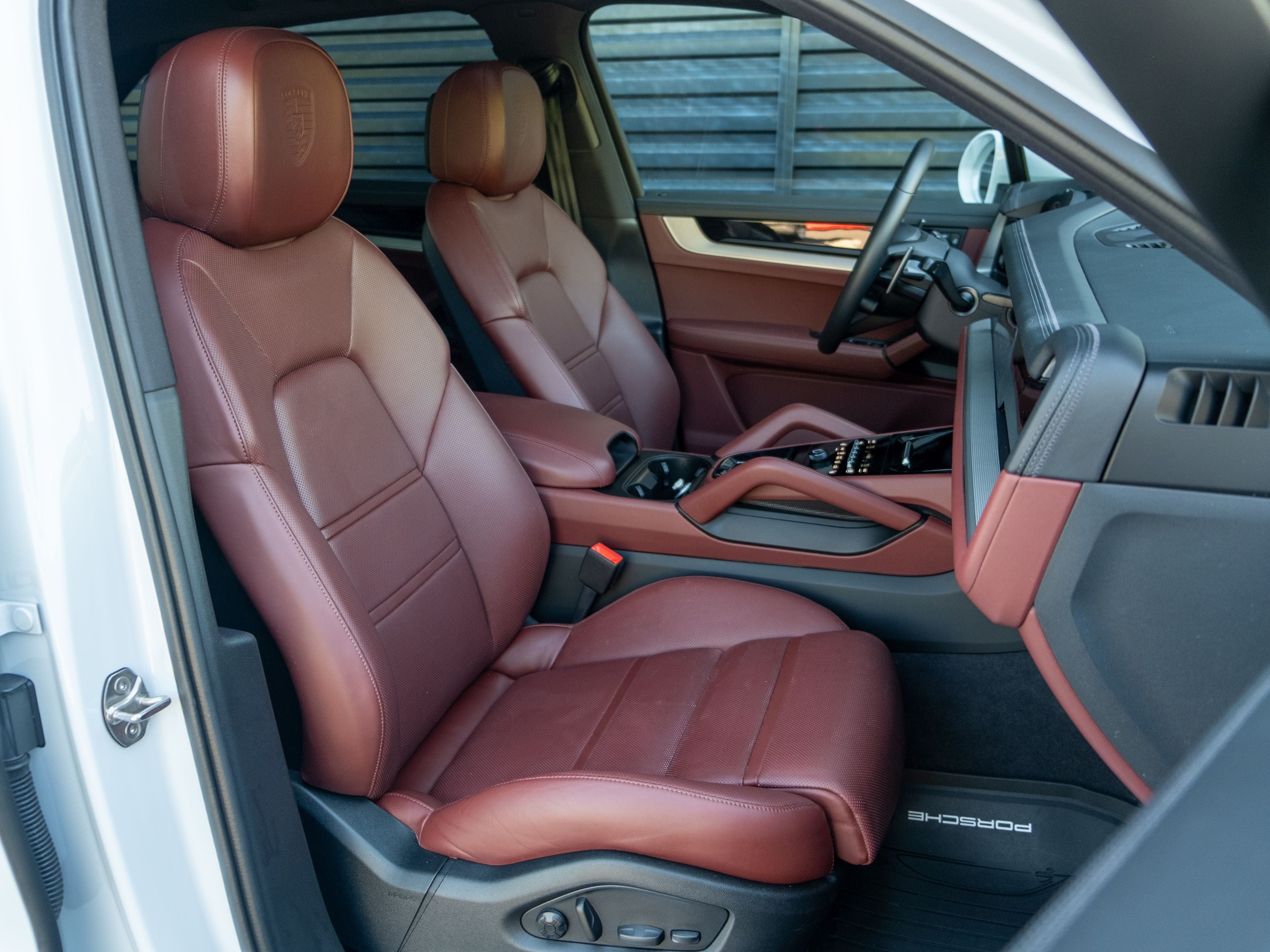 2024 Porsche Cayenne Base