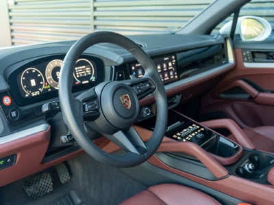 2024 Porsche Cayenne Base