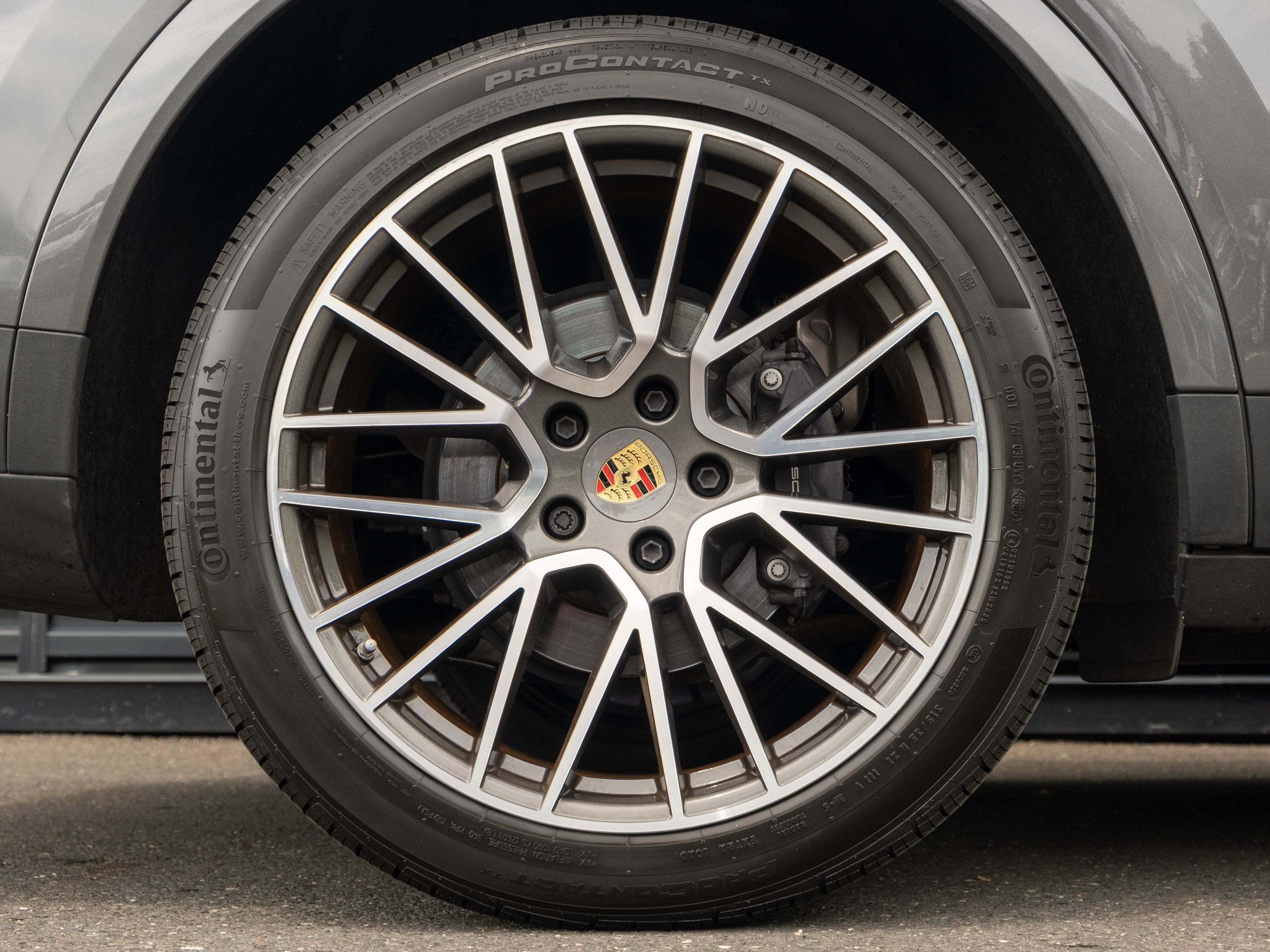 2023 Porsche Cayenne Base