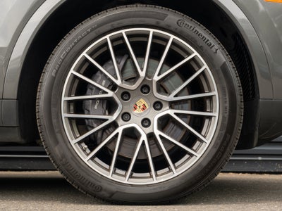 2023 Porsche Cayenne Base