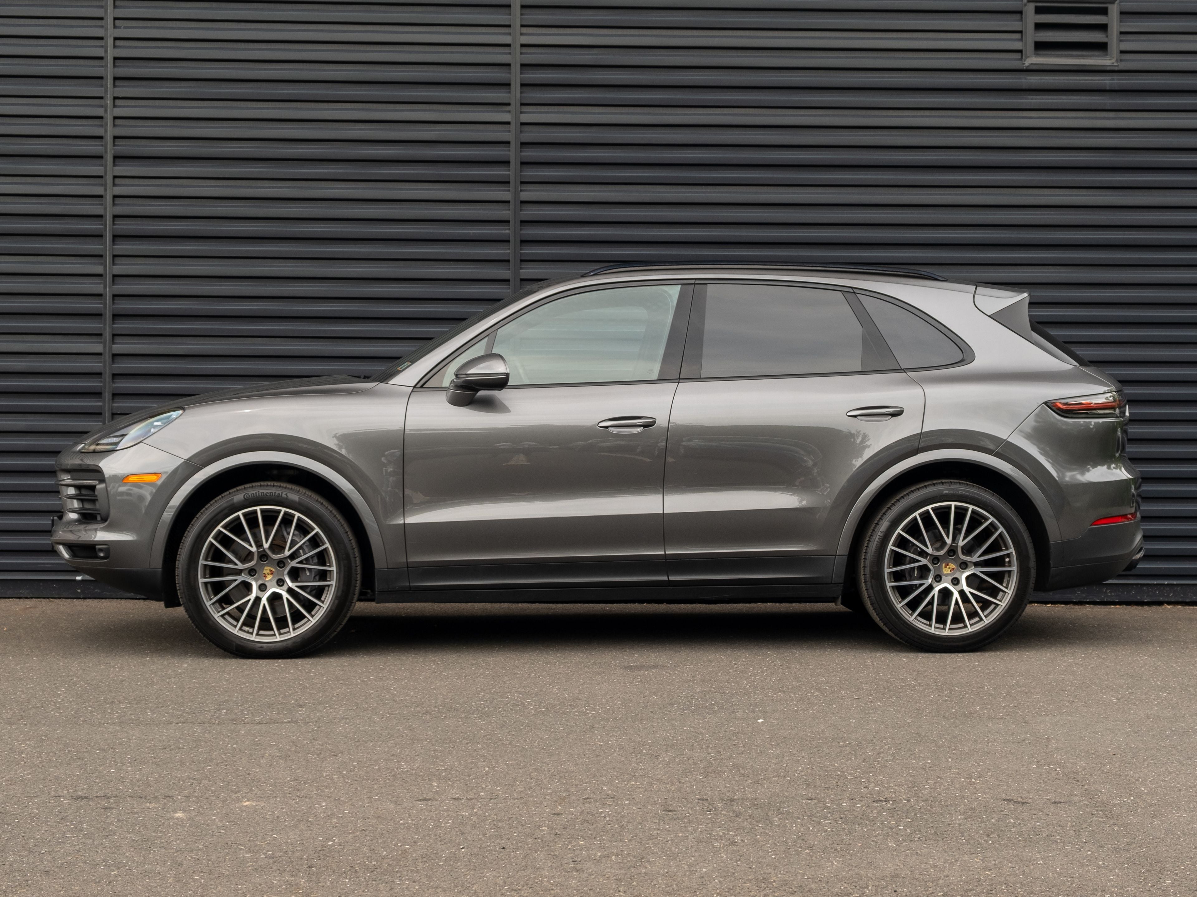 2023 Porsche Cayenne Base