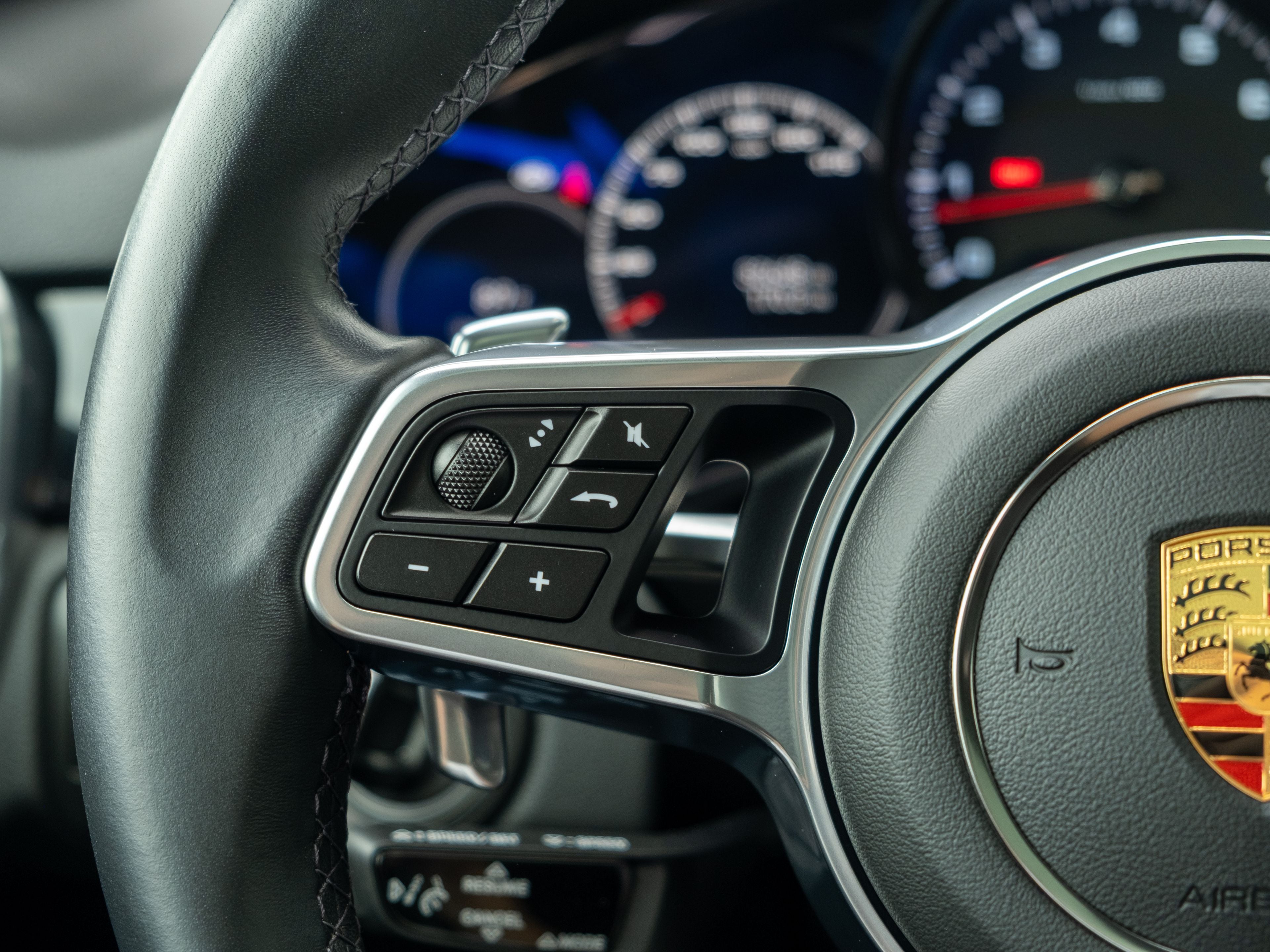 2023 Porsche Cayenne Base