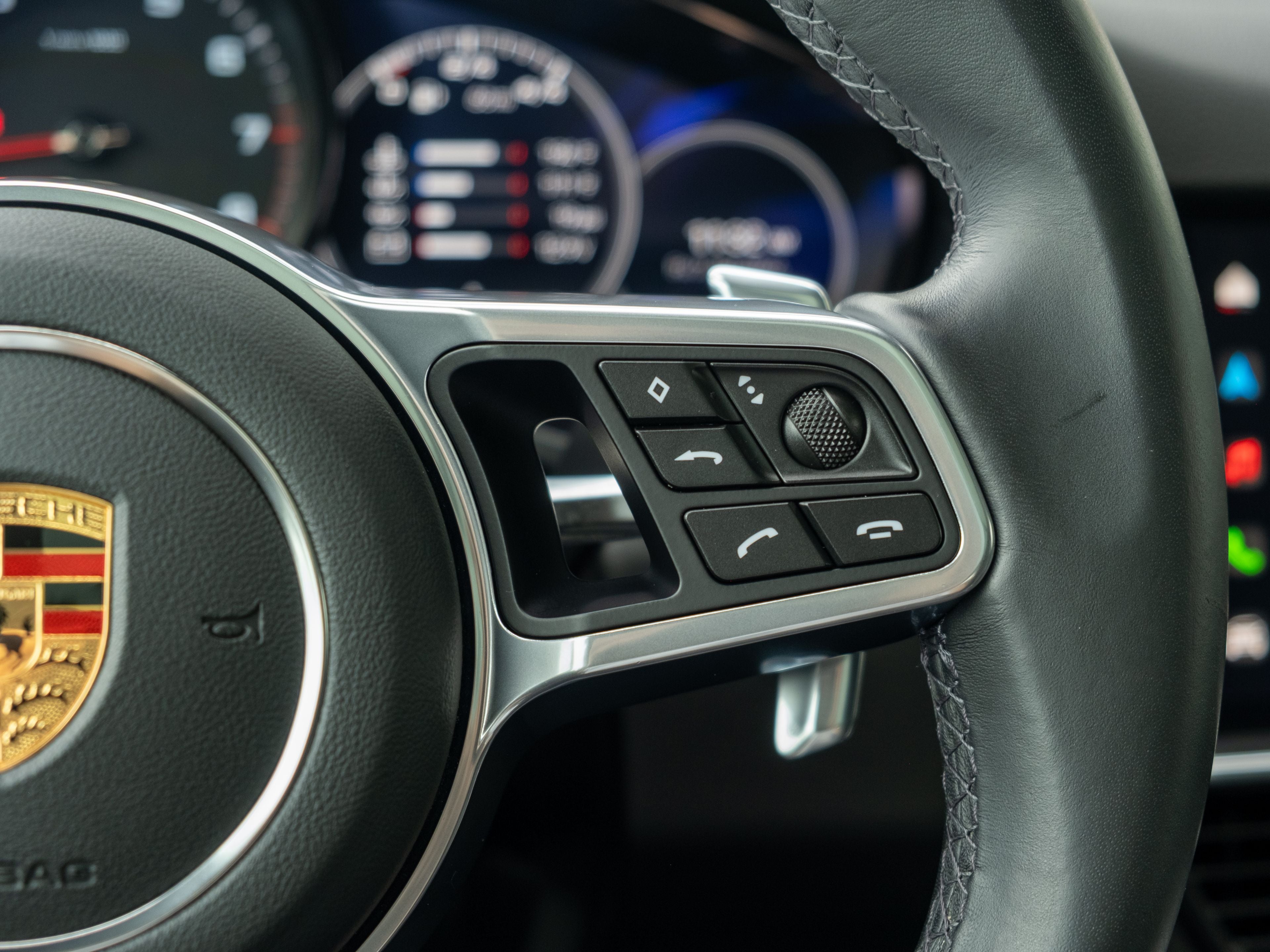 2023 Porsche Cayenne Base