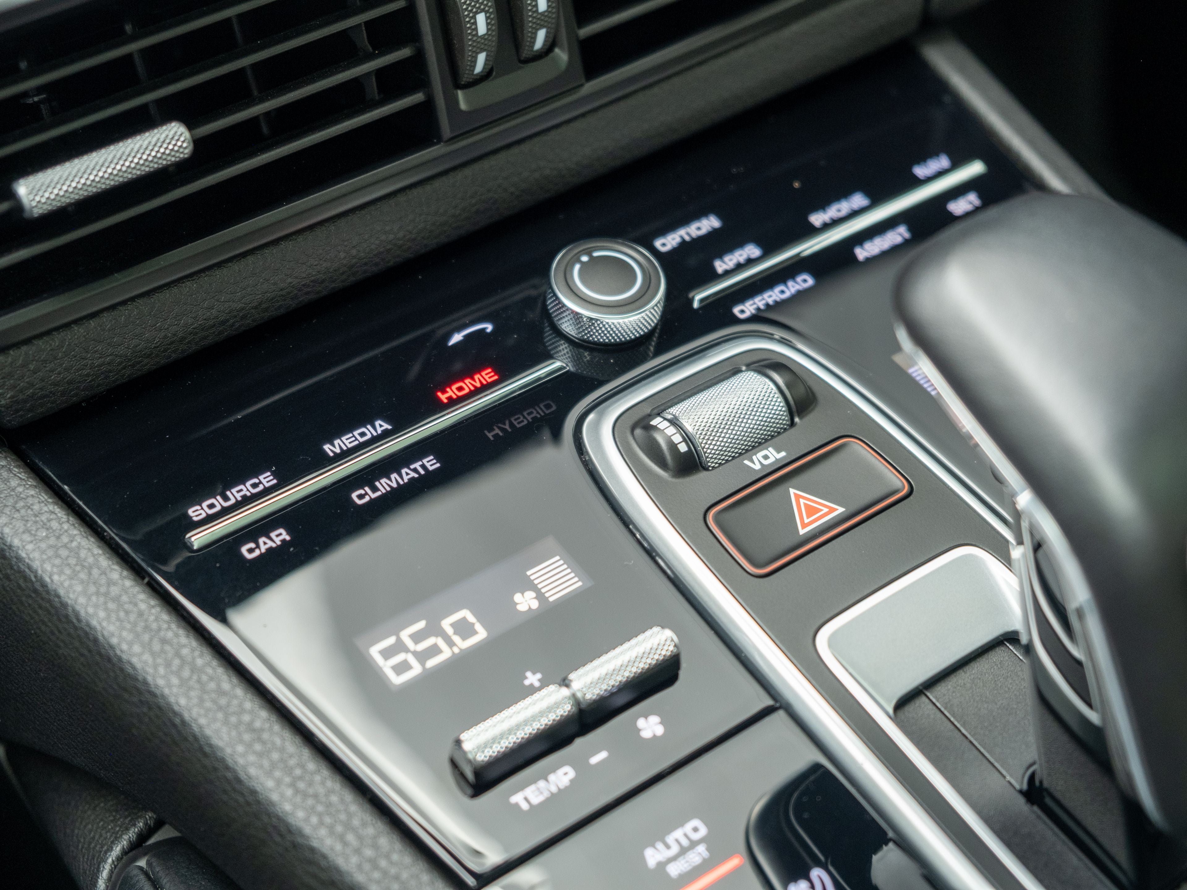 2023 Porsche Cayenne Base