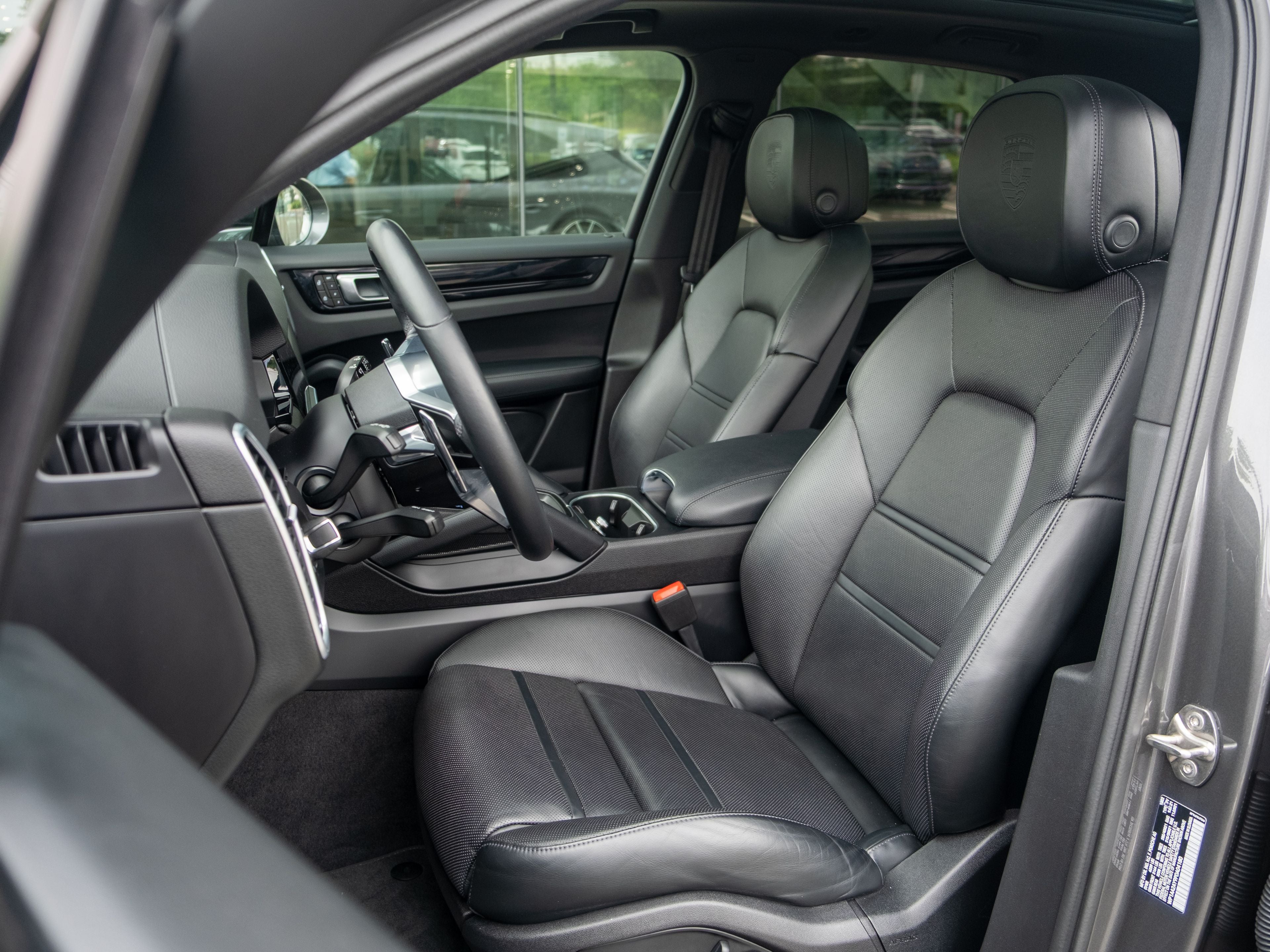 2023 Porsche Cayenne Base