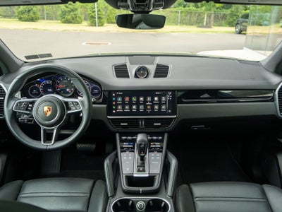 2023 Porsche Cayenne Base