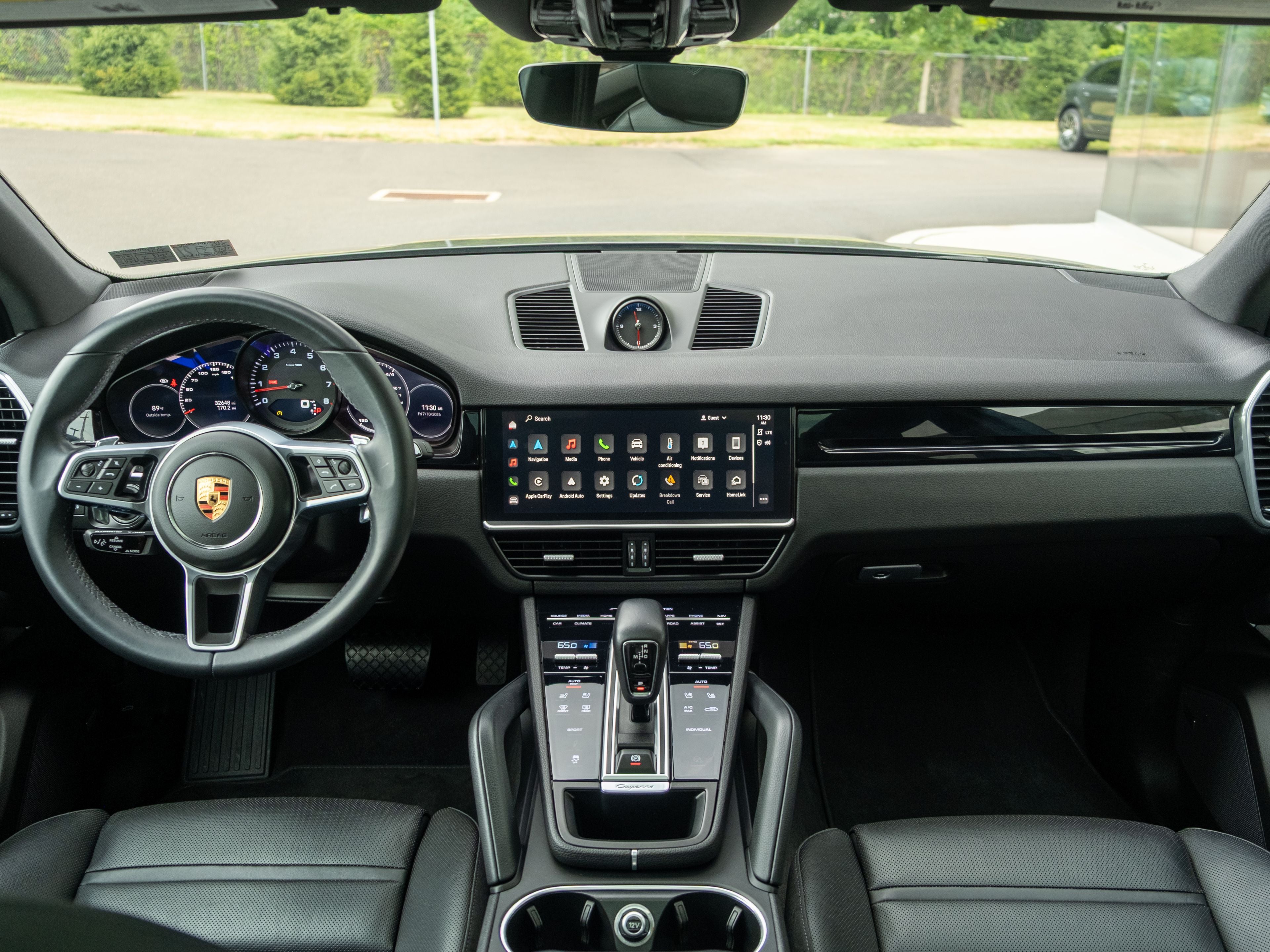 2023 Porsche Cayenne Base