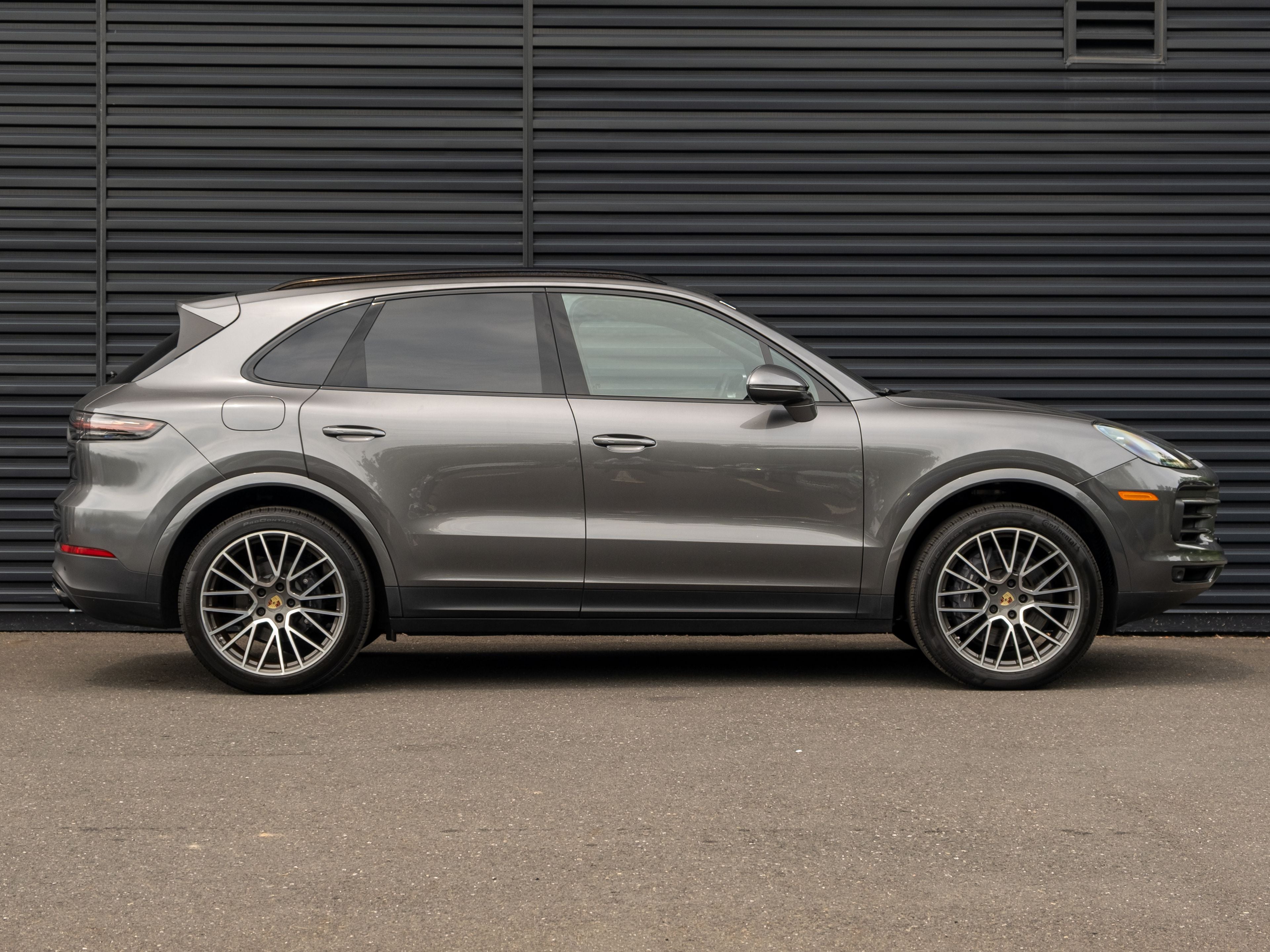 2023 Porsche Cayenne Base