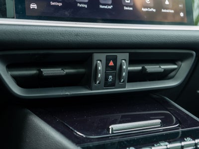 2024 Porsche Cayenne Base