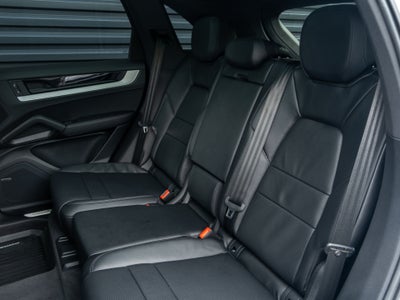 2024 Porsche Cayenne Base